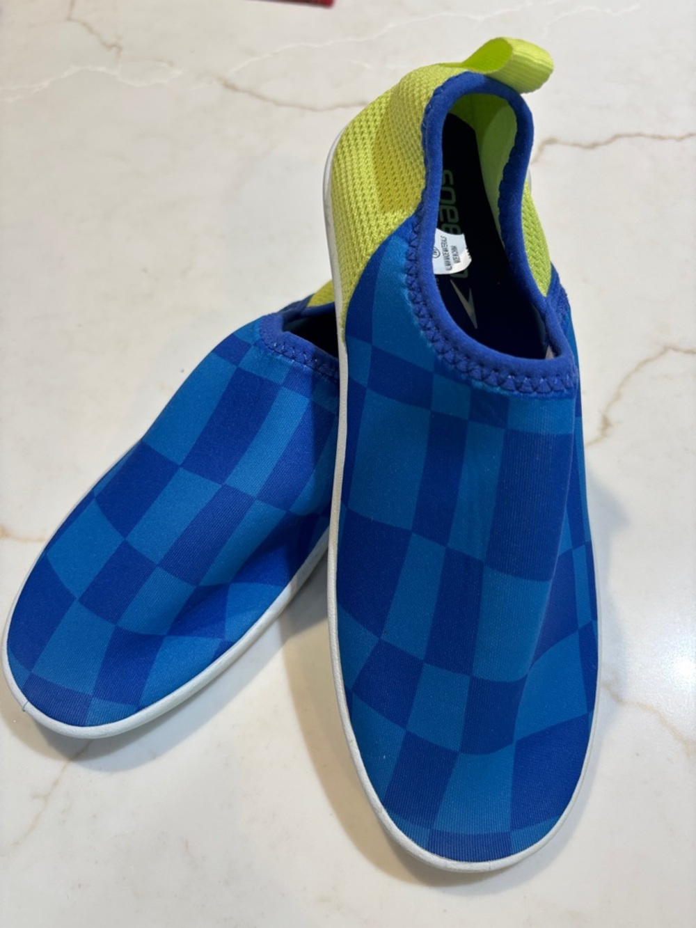 Speedo Kids Slip-On Swim Shoes in Blue and Neon Yellow Size M - Picture 9 of 9
